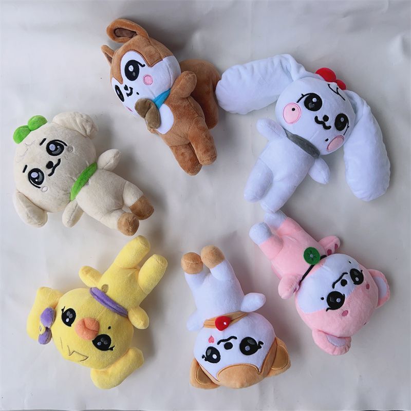 IVE MERCH MINIVE PLUSH (20 cm)