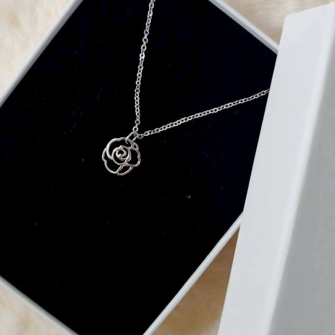ZB1 ZERO BASE ONE ZEROSE NECKLACE